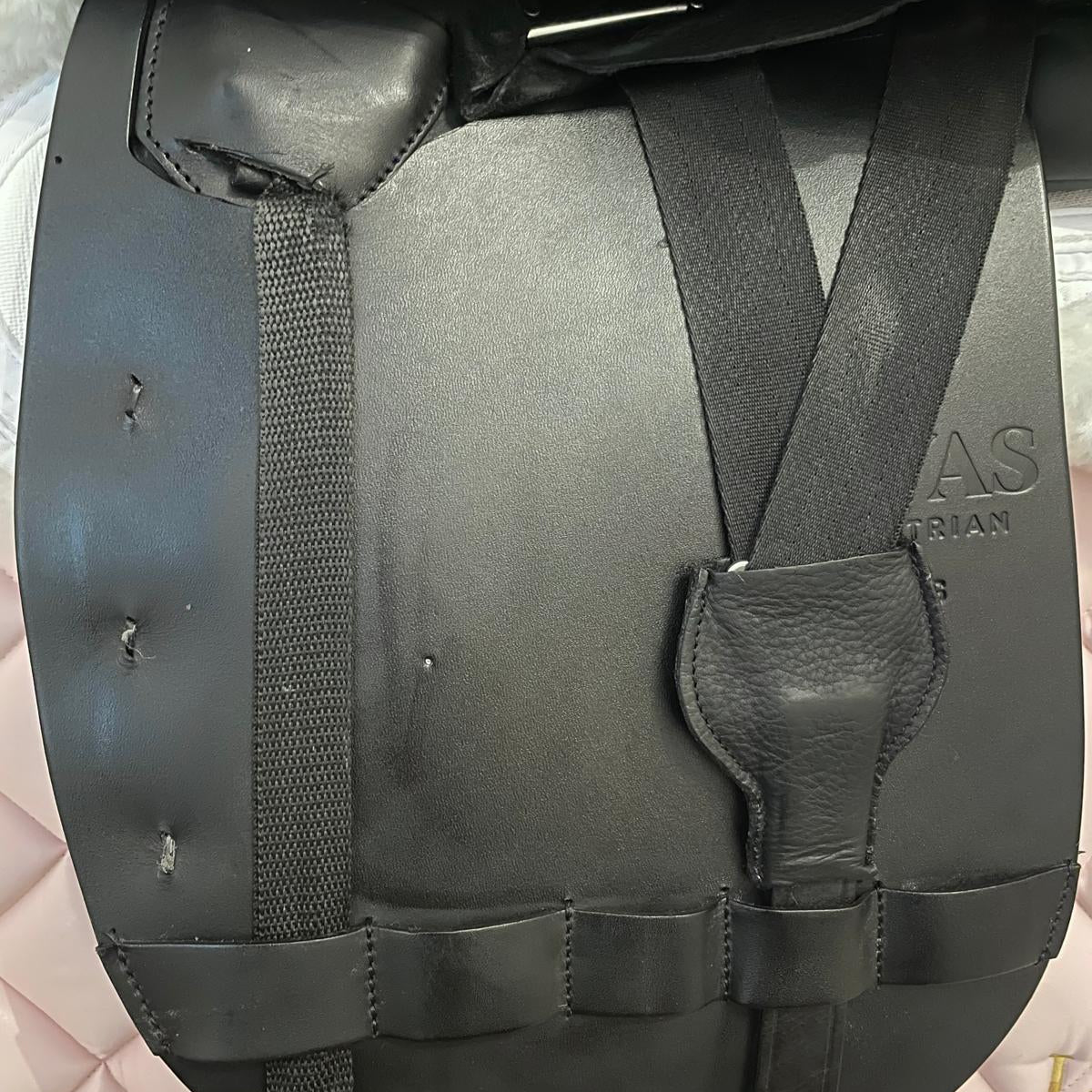 17.5” Lagos Dressage Saddle
