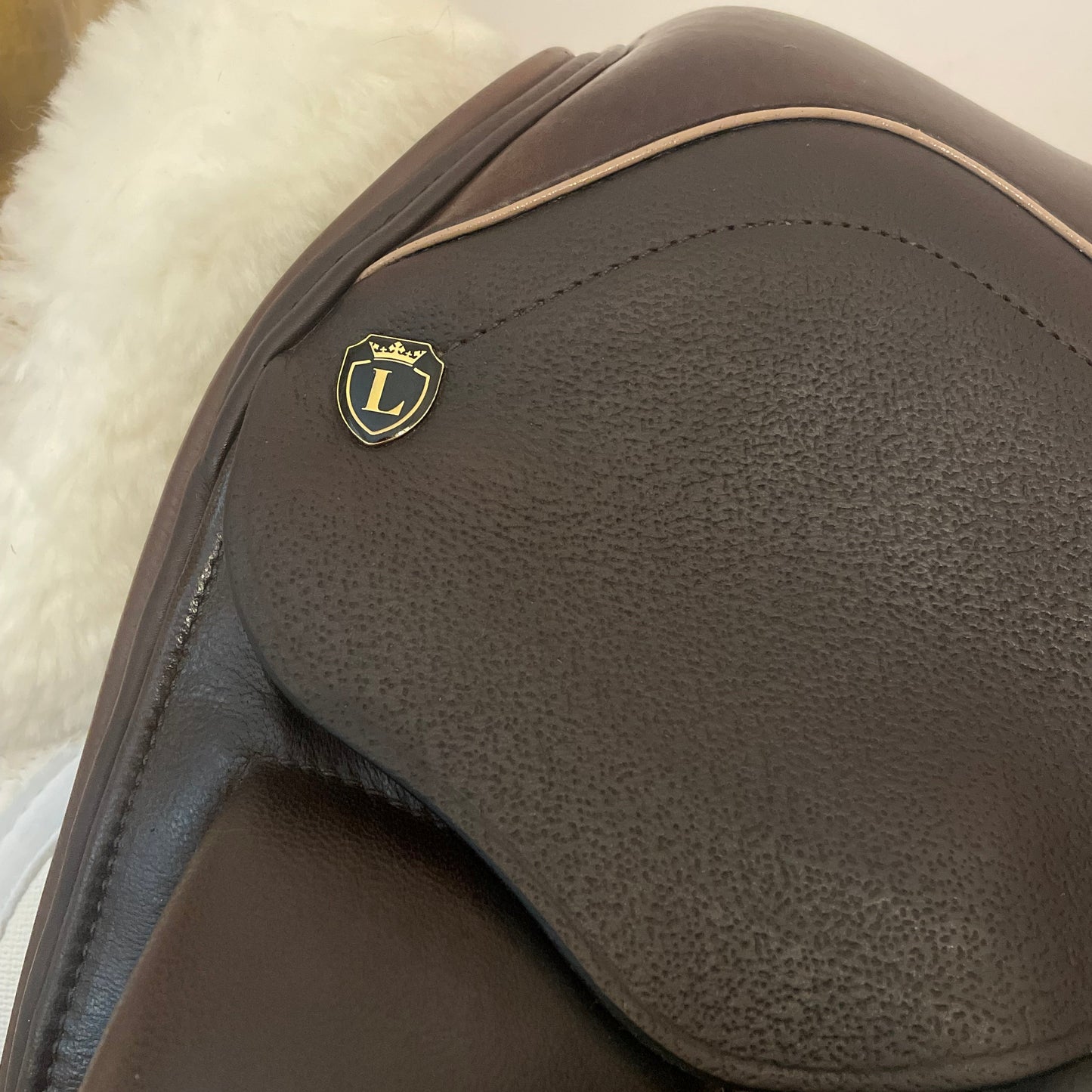 17.5” Wide Lovas Liberty monoflap Dressage Saddle