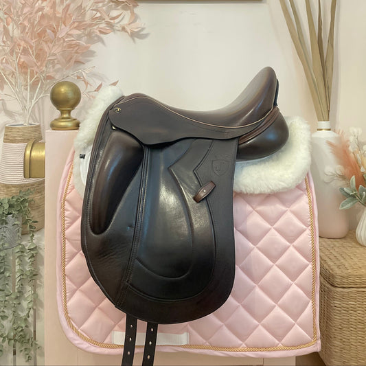 17.5” Wide Lovas Liberty monoflap Dressage Saddle