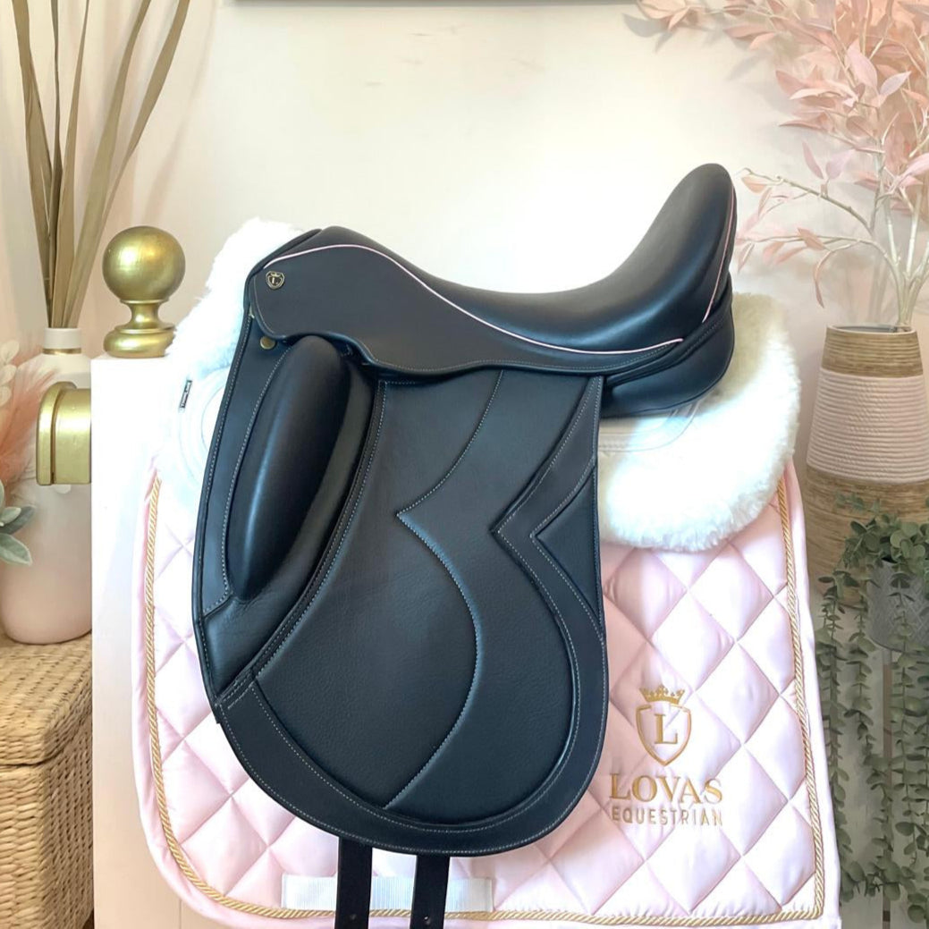 18” Legato Dressage Saddle