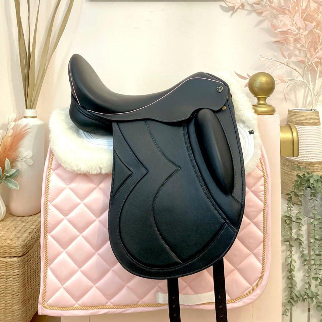 18” Legato Dressage Saddle